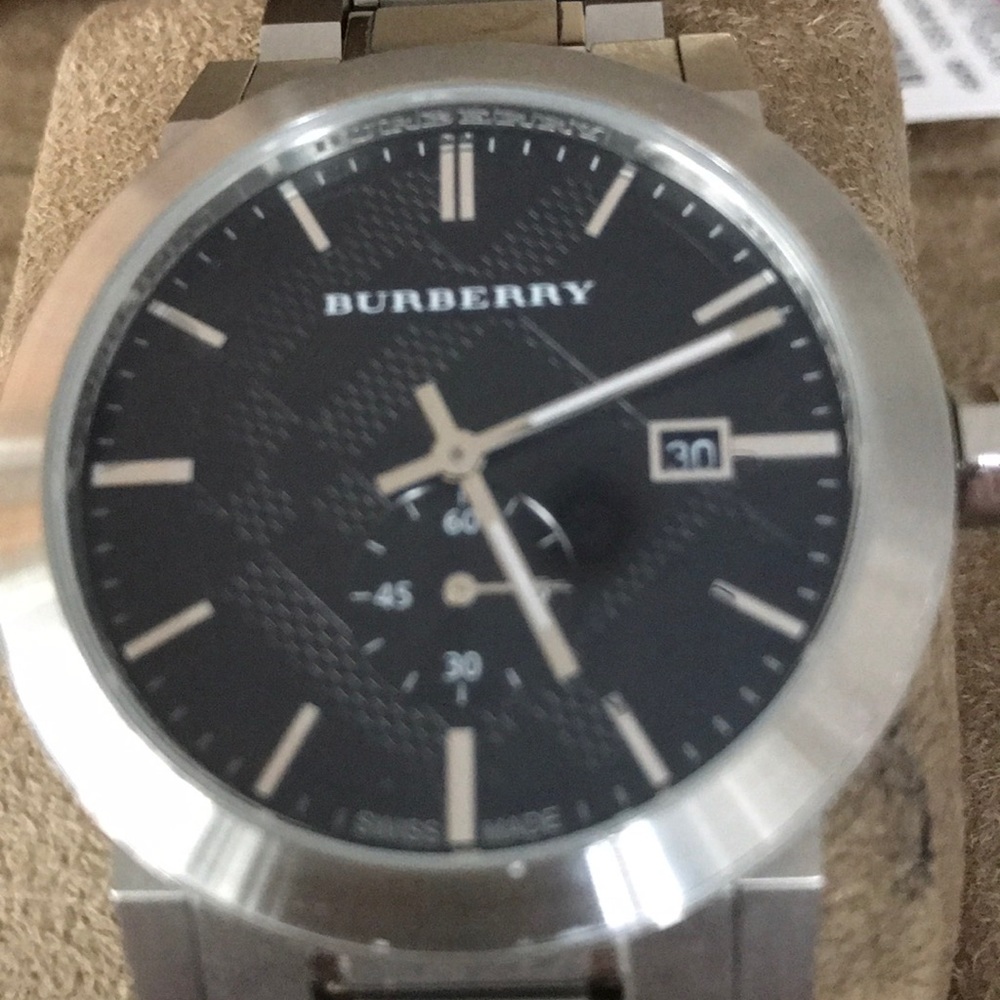 NEW Burberry BU 9901 42mm Silver steel Men’s watch - Picture 4 of 7